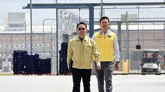 美구금 근로자 이르면 10일 귀국길…버스이송 등 최종조율 박차