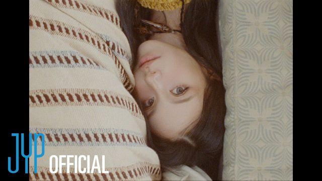 트와이스 채영, 14초 짤막한 순간에도 느껴지는 취향