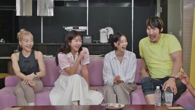 이현이 “첫 만남에 테이블 위에서 춤췄다”…미친 텐션 러브스토리 공개('돌싱포맨')
