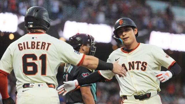 이정후, MLB 통산 10호 홈런 포함 3안타 폭발(종합)