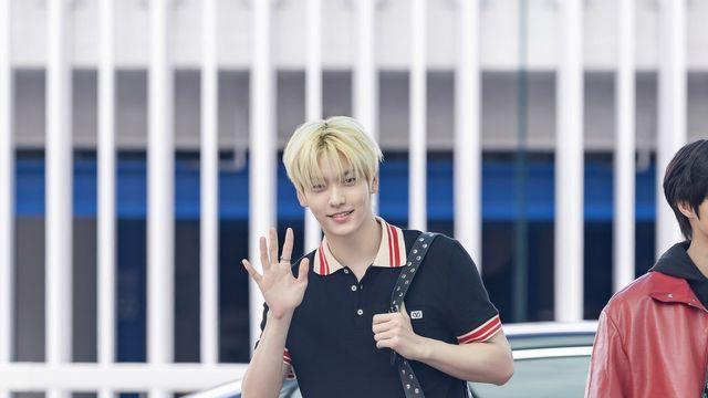 발렌티노, 투모로우바이투게더 수빈 공항패션 화제… 젠더리스 스타일 완성