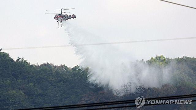 국방차관, 군 헬기 산불 대응 준비 상태 점검