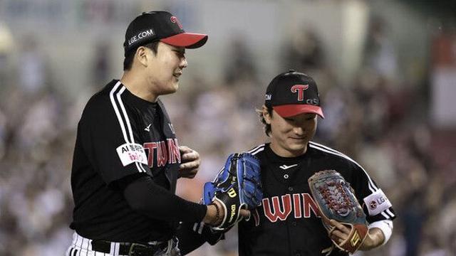 LG, 두산에 8-4 역전승…선발 손주영, 5전6기 끝에 시즌 10승