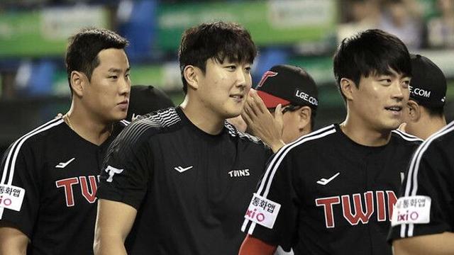 LG 손주영, 5전6기 끝에 10승 달성…염경엽 감독 