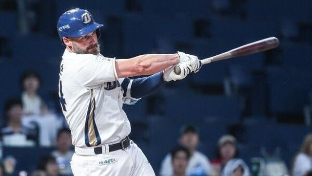 ‘데이비슨 30호 홈런’ NC, SSG에 5-4 짜릿한 역전승…5강 희망 살렸다