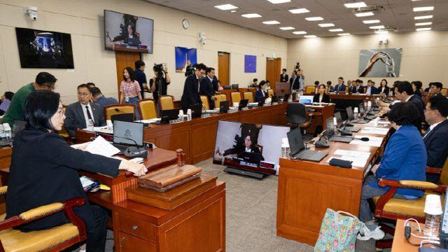 방송미디어통신위 설치법, 與 주도 과방위 통과…이진숙 해임 수순