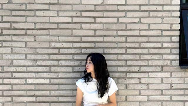 손연재, 올화이트룩에 블랙 포인트 더한 미니멀리즘 감각