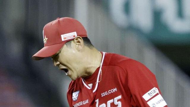'41세' SSG 노경은, KBO 최초 3시즌 연속 30홀드 달성
