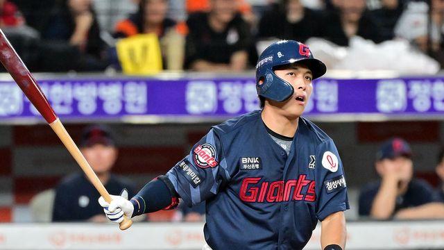 황성빈 리드오프+고승민 2루수 재출격! '패패패패패→7위 추락 위기' 롯데, 11일 KIA전 선발 라인업 발표 [광주 현장]