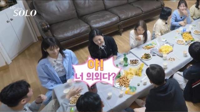 ‘나는 솔로’ 28기 영수♥정숙, 첫날부터 초고속 스킨십…“취중 진담일까?”