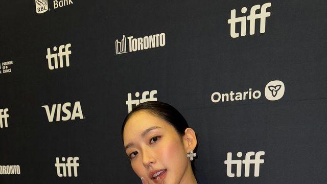 우아한 화이트, 한지현의 TIFF 레드카펫 순간