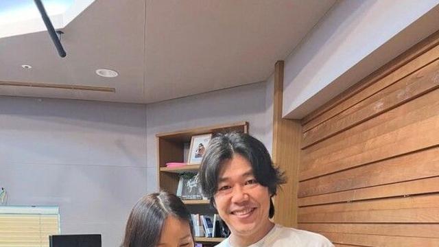 이효리♥이상순, ‘잉꼬부부’ 다정함 과시…“제작진, 이효리 요가원 오픈 축하 꽃 선물”