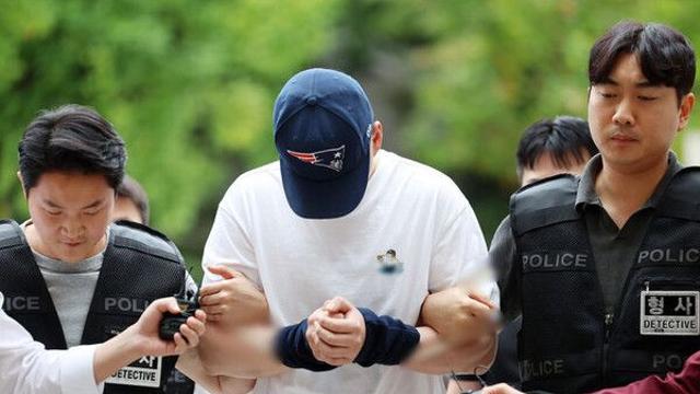 '관악구 피자집 흉기 난동' 40대 남성 구속…