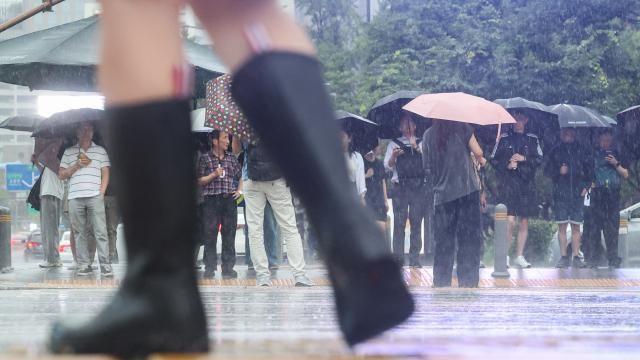 [내일날씨] 강릉 포함 전국 비소식…주말 동해안 최대 60㎜