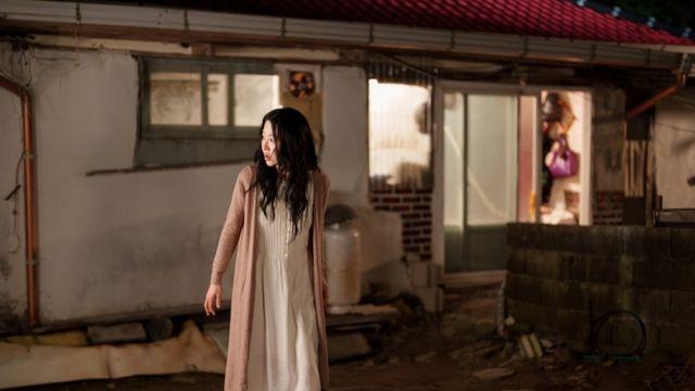 '사마귀' 고현정, 첫 살인 순간…광기 어린 웃음+새빨간 핏자국