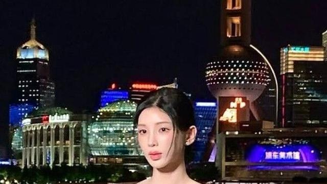 '강석우 딸' 강다은, 미모 금수저…상하이 야경보다 예뻐