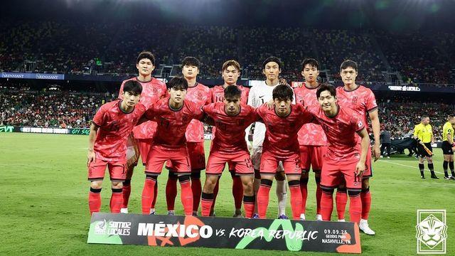 일본 제치고 1위...2-2 무승부 거둔 홍명보호, 한국 축구 팬들 환호할 소식 떴다