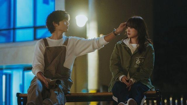 JTBC ‘마이 유스’ 송중기X천우희, 한밤 중 달콤한 눈맞춤 ‘설렘 한도 초과’
