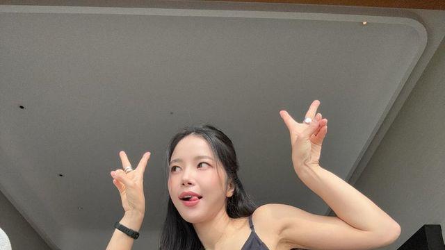 제니, 강민경이 남들보다 한 발 빠르게 꺼낸 가을 부츠