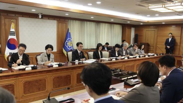 김민석 총리, 제9차 자살예방정책위원회 주재 및 자살예방 현장 방문