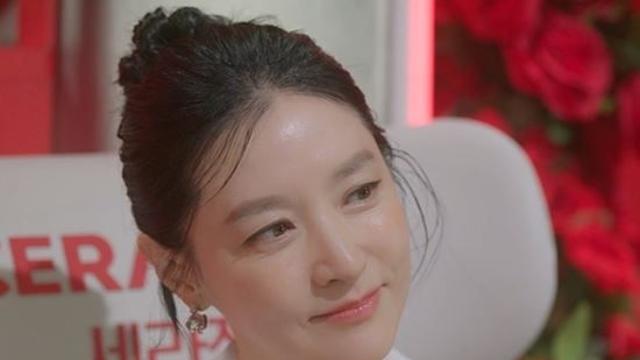 '쌍둥이맘' 이영애, 학부모 모임도 직접 참석…
