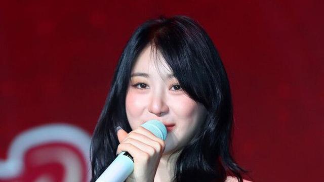 이채연, 7년 몸 담은 WM 떠난다…