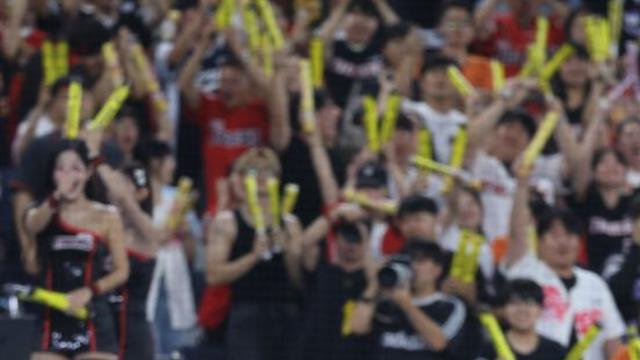 시즌 아웃 위기 극복, 타격 재능 하나는 으뜸…'김도영 친구' 윤도현 [IS 피플]