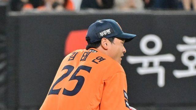 천만다행 한화, 얼굴에 사구 김태연 큰 부상 피했다…
