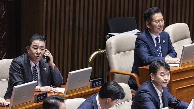 꼬리가 몸통 흔든다?…與 '특검법 합의 파기'에 '강성 지지층' 주목