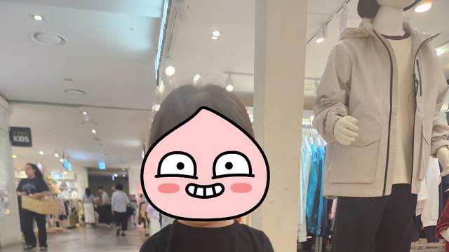 와이프 놀러나갔는데 애기 안자길래 빡쳐서 현질함...