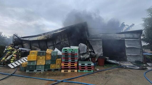 익산 사과창고서 화재, 6000만원 재산피해…사상자 없어