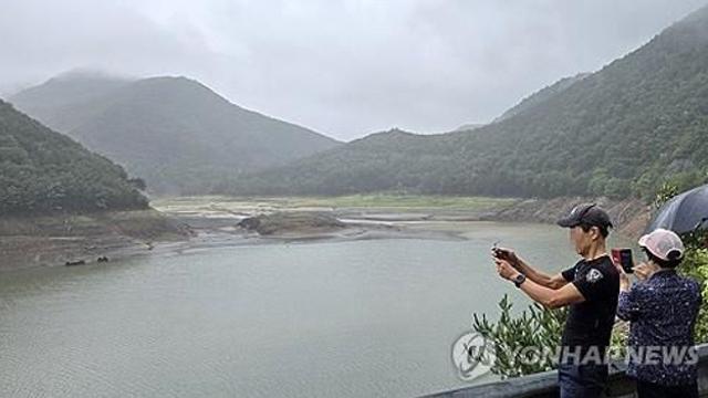 전국 곳곳 내린 가을비…극한 가뭄 재난사태 강릉엔 ‘황금비