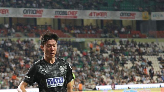 ‘징역 1년-집행유예 2년’ 황의조, 유죄 확정 후 첫 경기...67분 소화→웃으며 승리 만끽