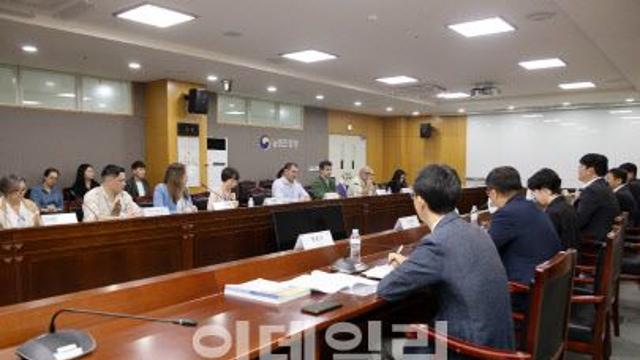 ‘K-축산 바이오’ 활약, 파라과이서 韓가축 인공수정 신기술 등록