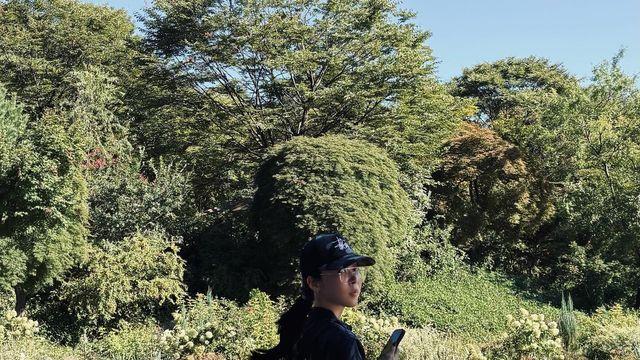블랙 무드 속 문별, 아웃도어 감성으로 풀어낸 스트릿 시크