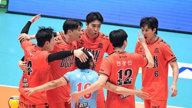 남자배구 OK저축, 컵대회 개막전서 현대캐피탈 3-1 제압