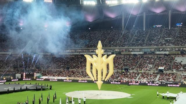 6만 관중 열광한 아이콘 매치, 실드 유나이티드 2-1 역전승