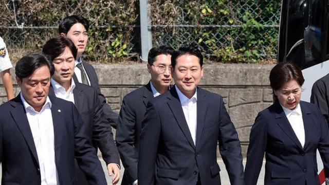 부산 찾은 국힘, 與 '종교 탄압' 부각…가덕신공항 예정지 방문도(종합)