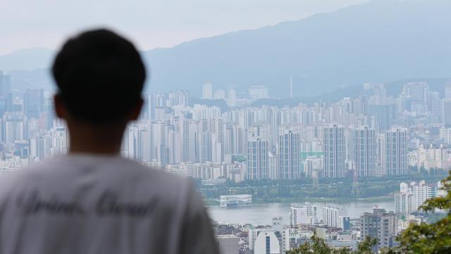 6·27, 9·7 규제에 '대출 절벽'…은행 주담대 18개월 만에 뒷걸음질