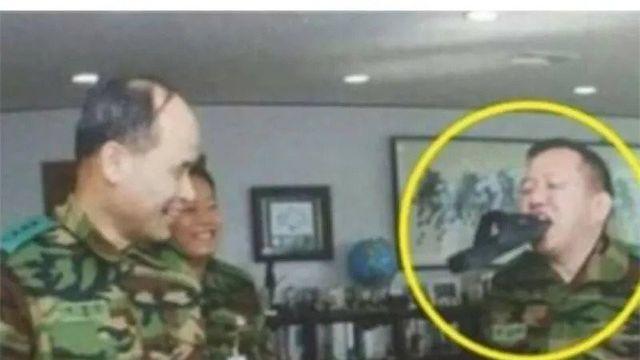 2성장군이 슬리퍼를 입에 문 이유