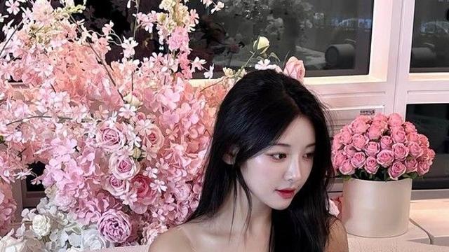 치어리더 고가빈, 순백 드레스…