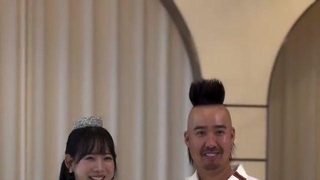 신부보다 더 큰 티아라를 쓰고 나타난 민폐하객