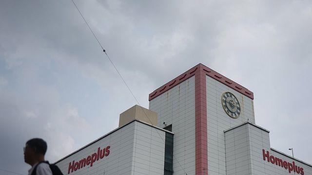 내수 위축에 유통가 매물 쌓여간다…주인 찾기는 '난항'