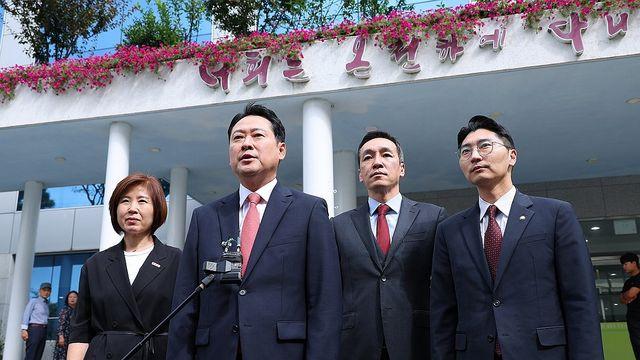 장동혁, 기독교계 예방…비상의총서 '대법원장 사퇴압박' 규탄