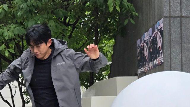 옥택연, 편안한 무드 속 액티브 스타일링으로 일상과 아웃도어 경계를 허물다