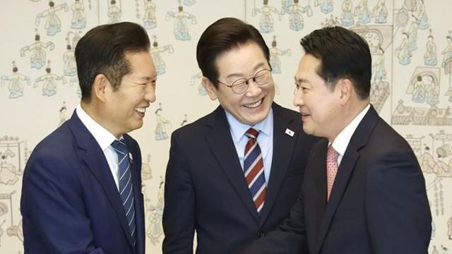 ‘고립무원’ 여야 수장 동병상련