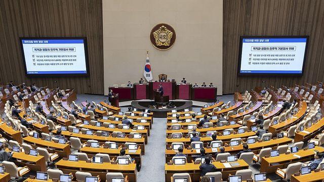 국회, 이틀째 대정부질문…한미 관세협상 등 공방 예고