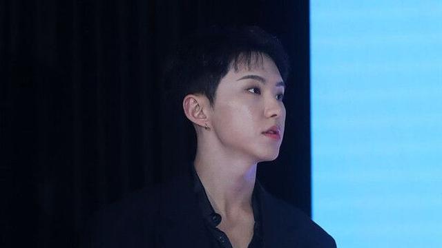 세븐틴 호시, 입대날에도 호랑이 기운이 솟아나요…오늘 '테이크 어 샷'