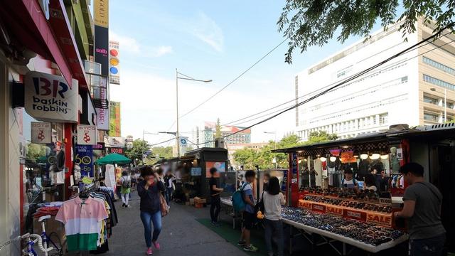 서울 광진구 노점 철거했는데 노점상들 반발