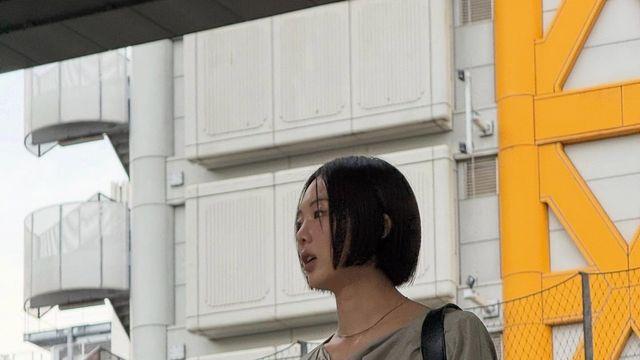 금새록, 글러브를 벗고 선보인 뉴트럴 톤 시티룩